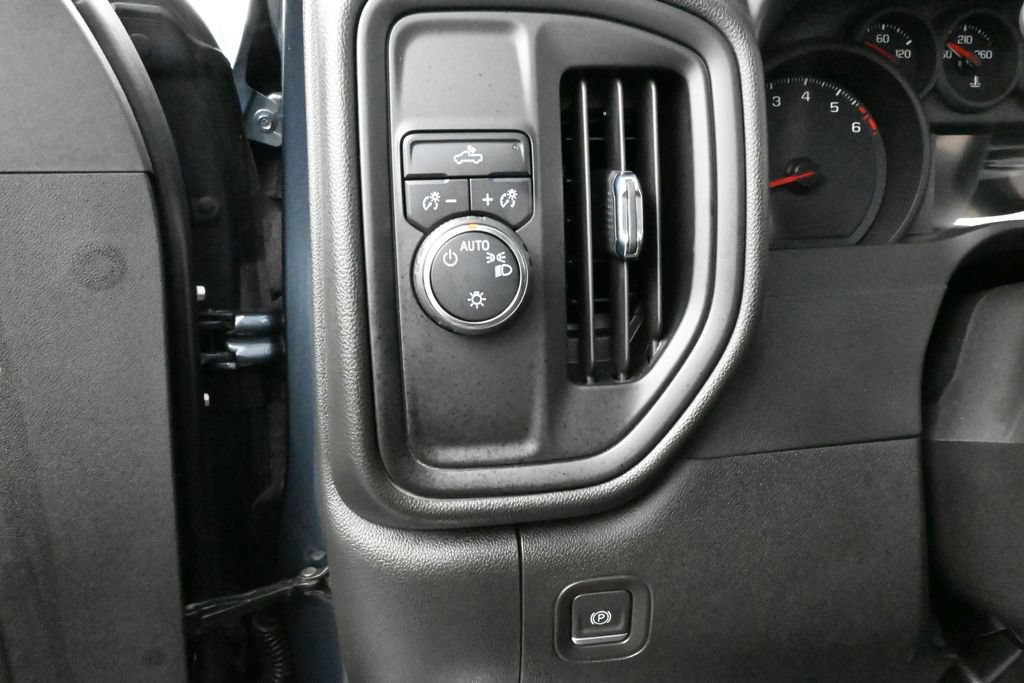 Used 2022 Chevrolet Silverado 1500 Custom RWD image 12