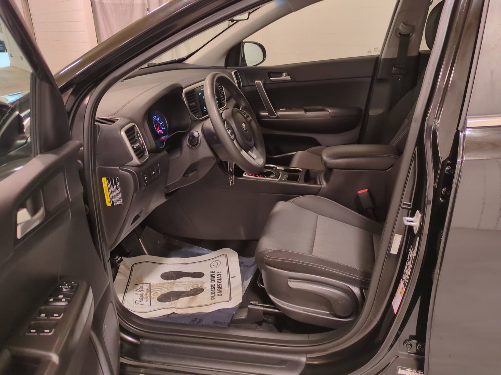 Used 2020 Kia Sportage LX image 15