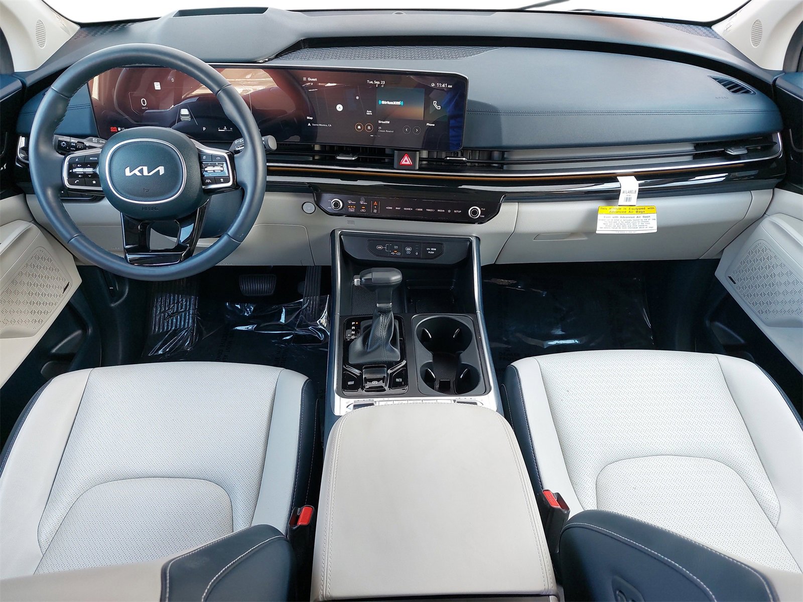 Certified 2025 Kia Carnival SX Prestige image 9