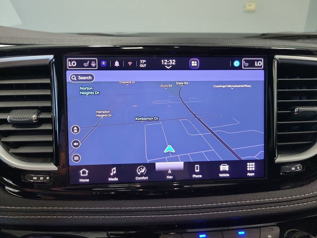 Used 2025 Chrysler Pacifica Limited image 62