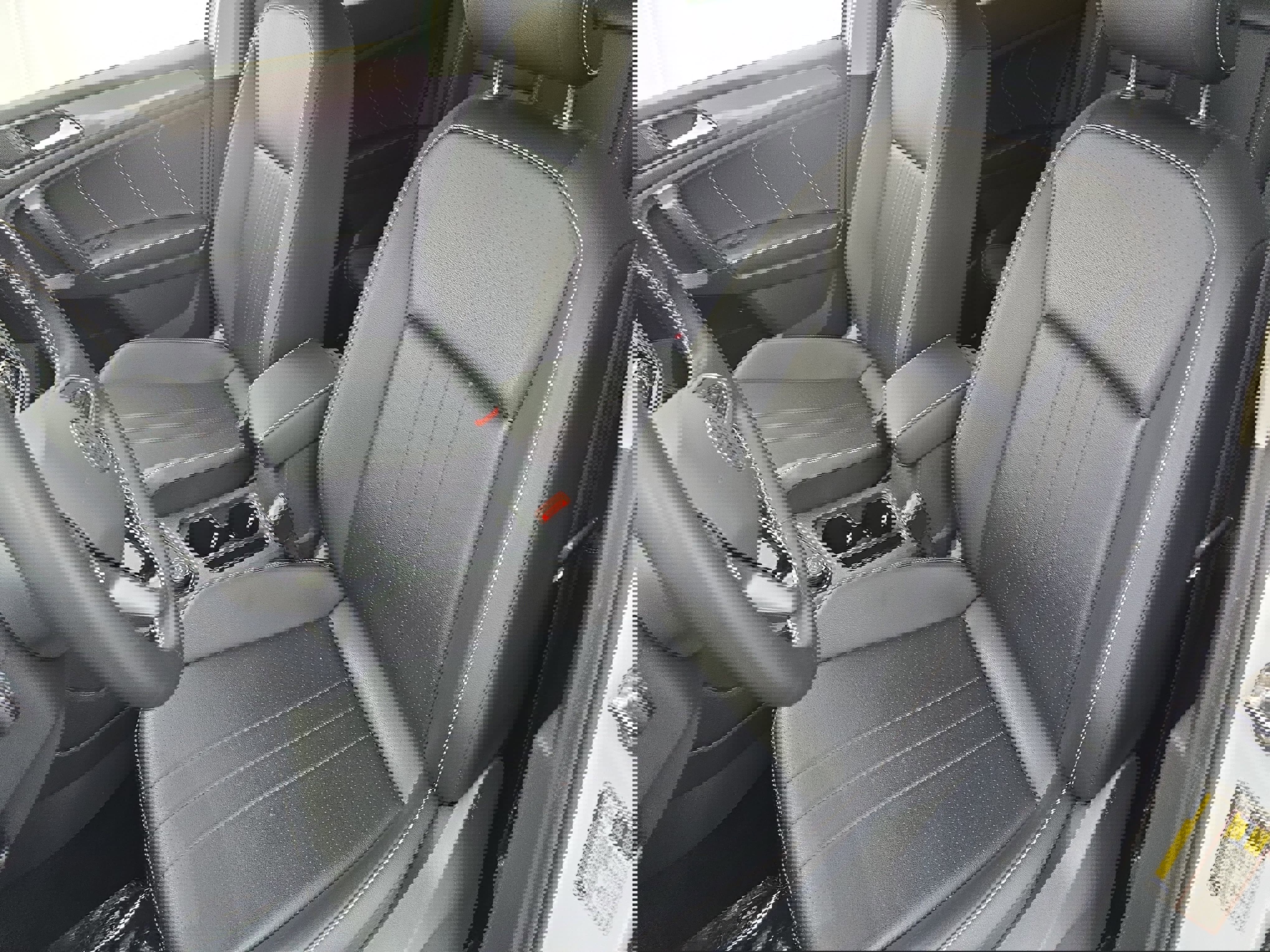 Certified 2022 Volkswagen Tiguan SE image 15