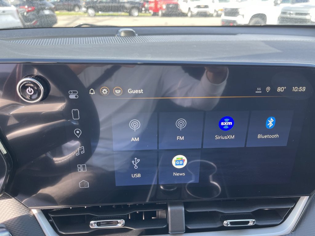 New 2026 Chevrolet Equinox LT w/ Safety and Technology Package FWD image 16