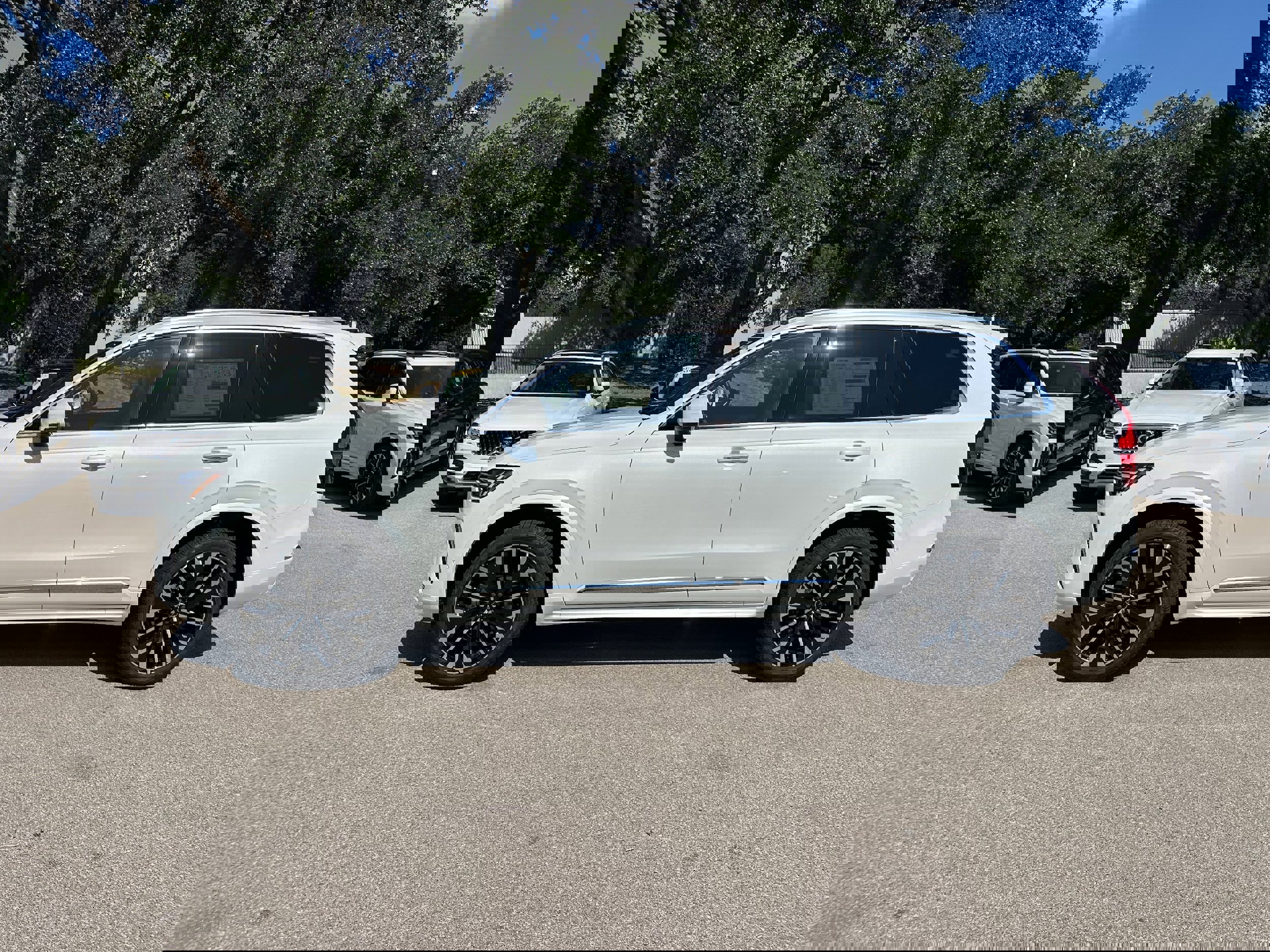 Used 2026 Volvo XC90 B6 Ultra w/ Protection Package image 3