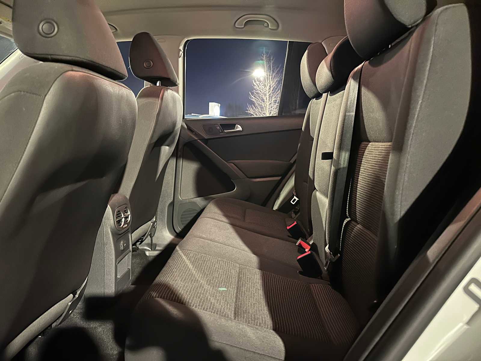 Used 2017 Volkswagen Tiguan S image 16