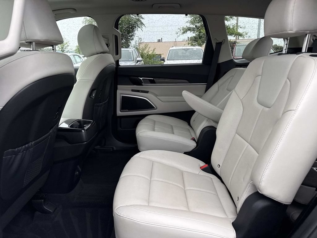 Used 2022 Kia Telluride EX w/ EX Premium Package AWD/4WD image 11