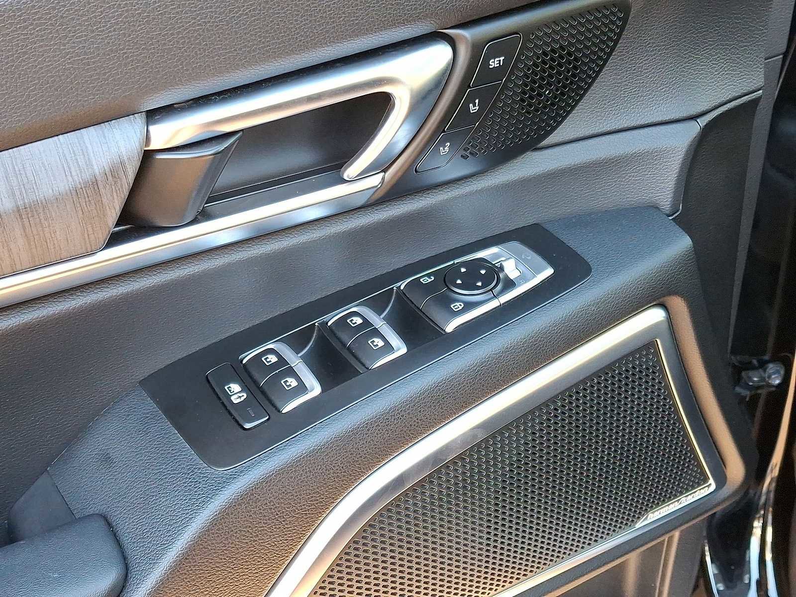 Used 2024 Kia Telluride SX Prestige w/ Towing Package image 30