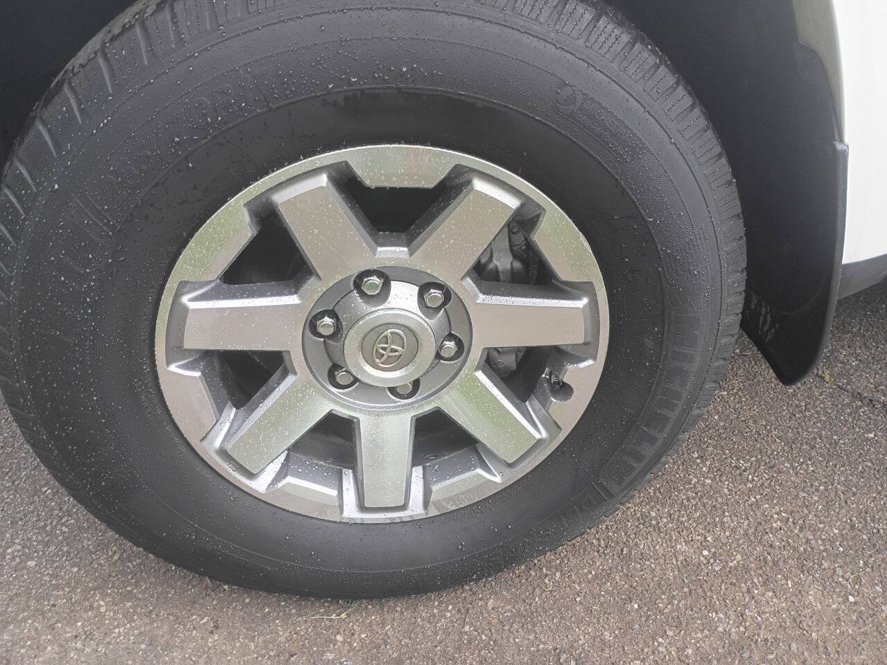 Used 2015 Toyota 4Runner Trail Premium AWD/4WD image 31