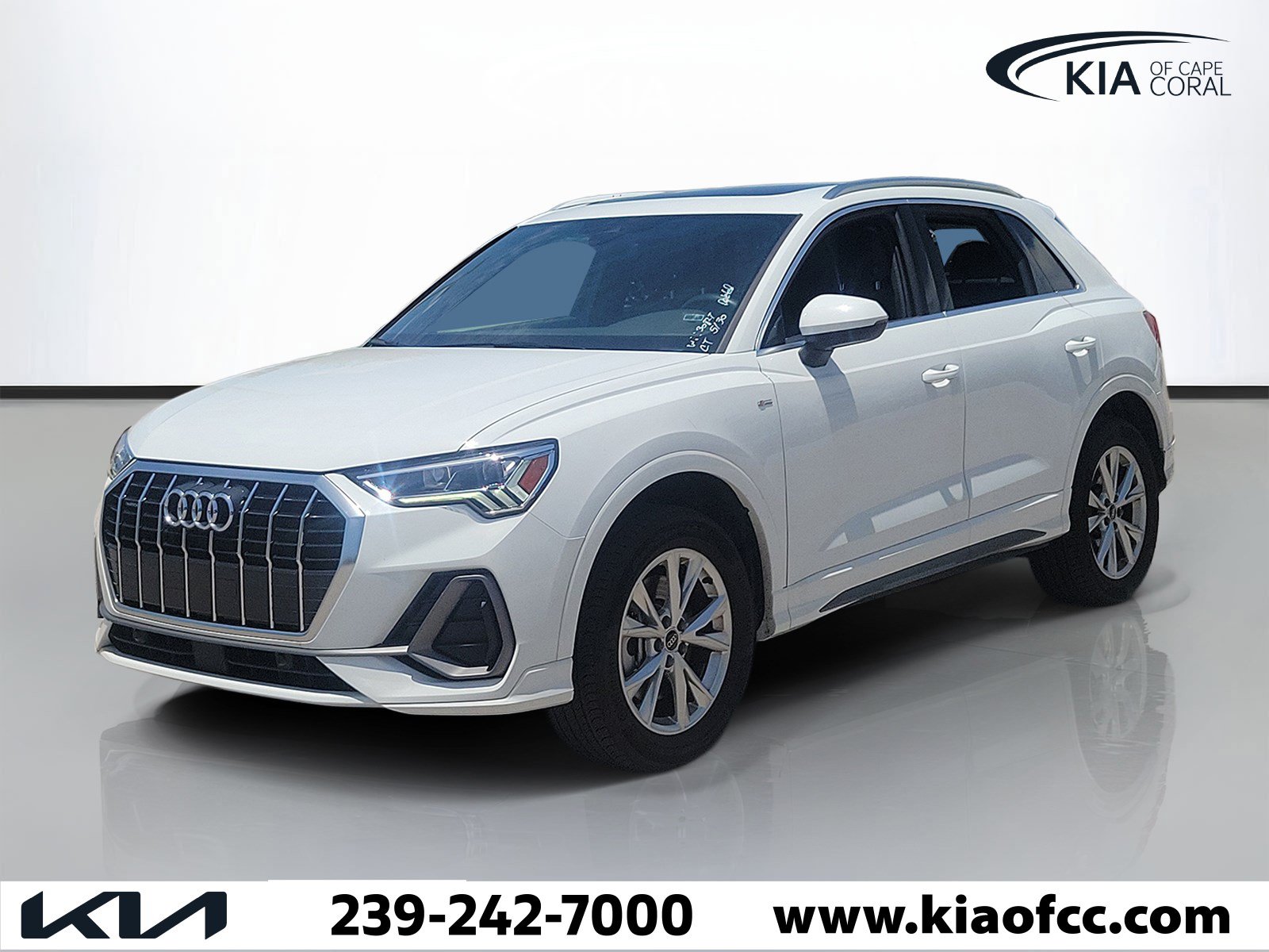 Used 2025 Audi Q3 2.0T Premium AWD/4WD image 3