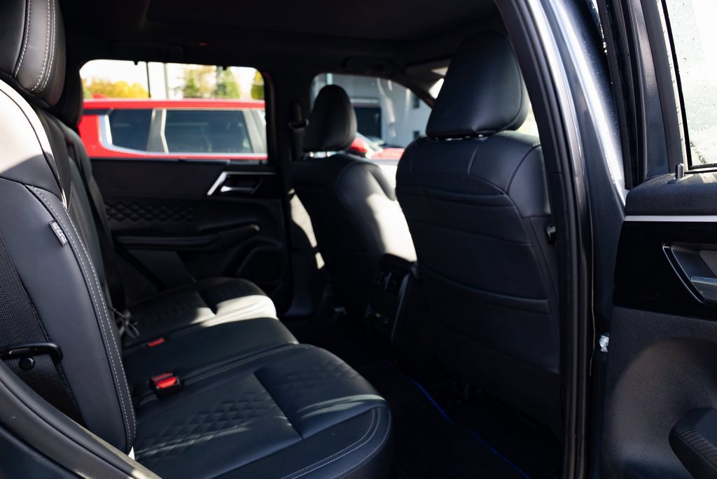 Used 2025 Mitsubishi Outlander SEL Black Edition image 22