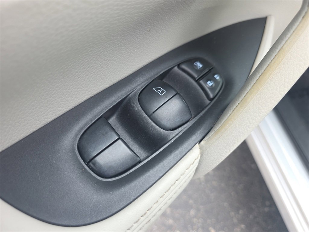 Used 2019 Nissan Rogue Sport SV w/ Technology Package image 17