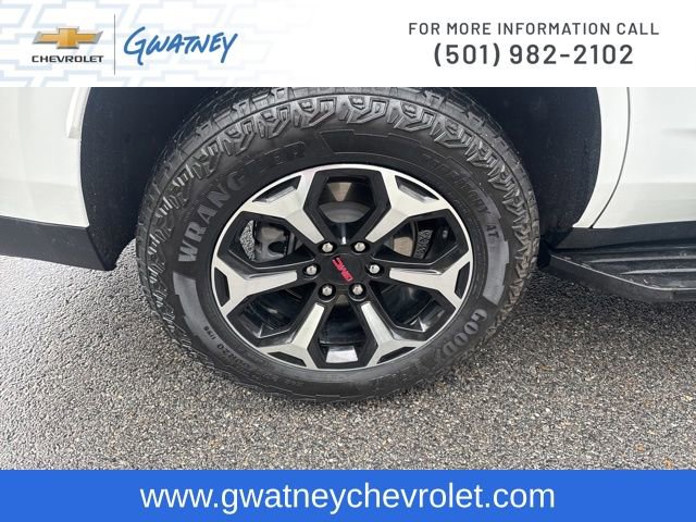 Used 2026 GMC Yukon AT4 w/ LPO, Floor Liner Package image 11