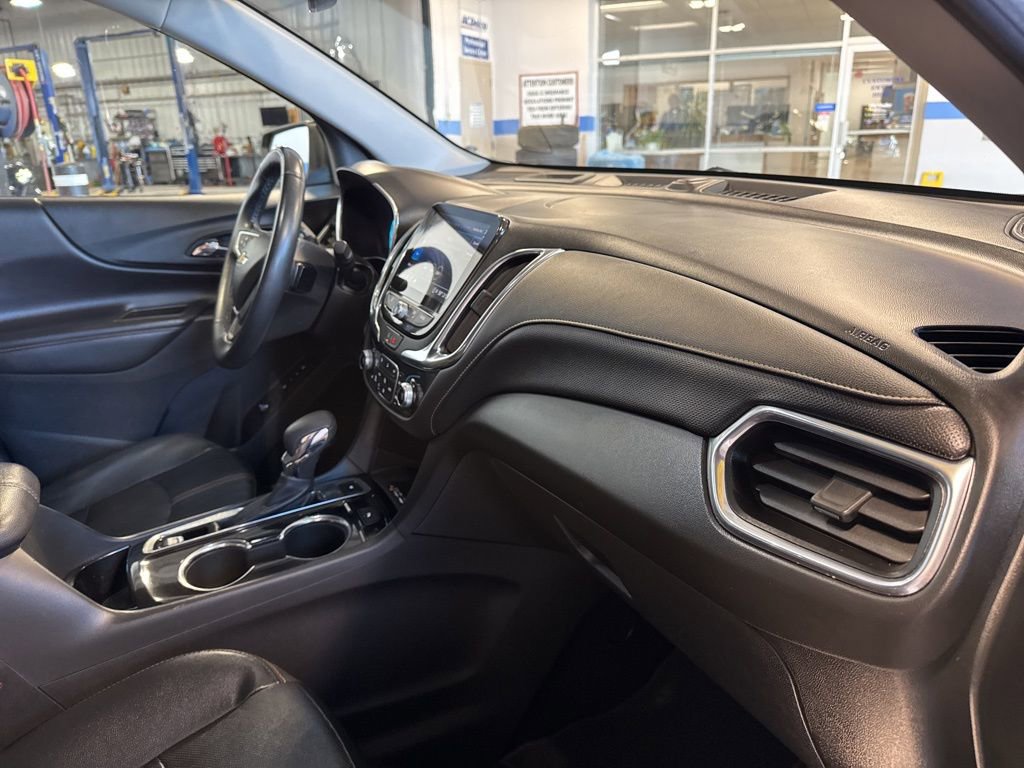 Used 2023 Chevrolet Equinox Premier image 36