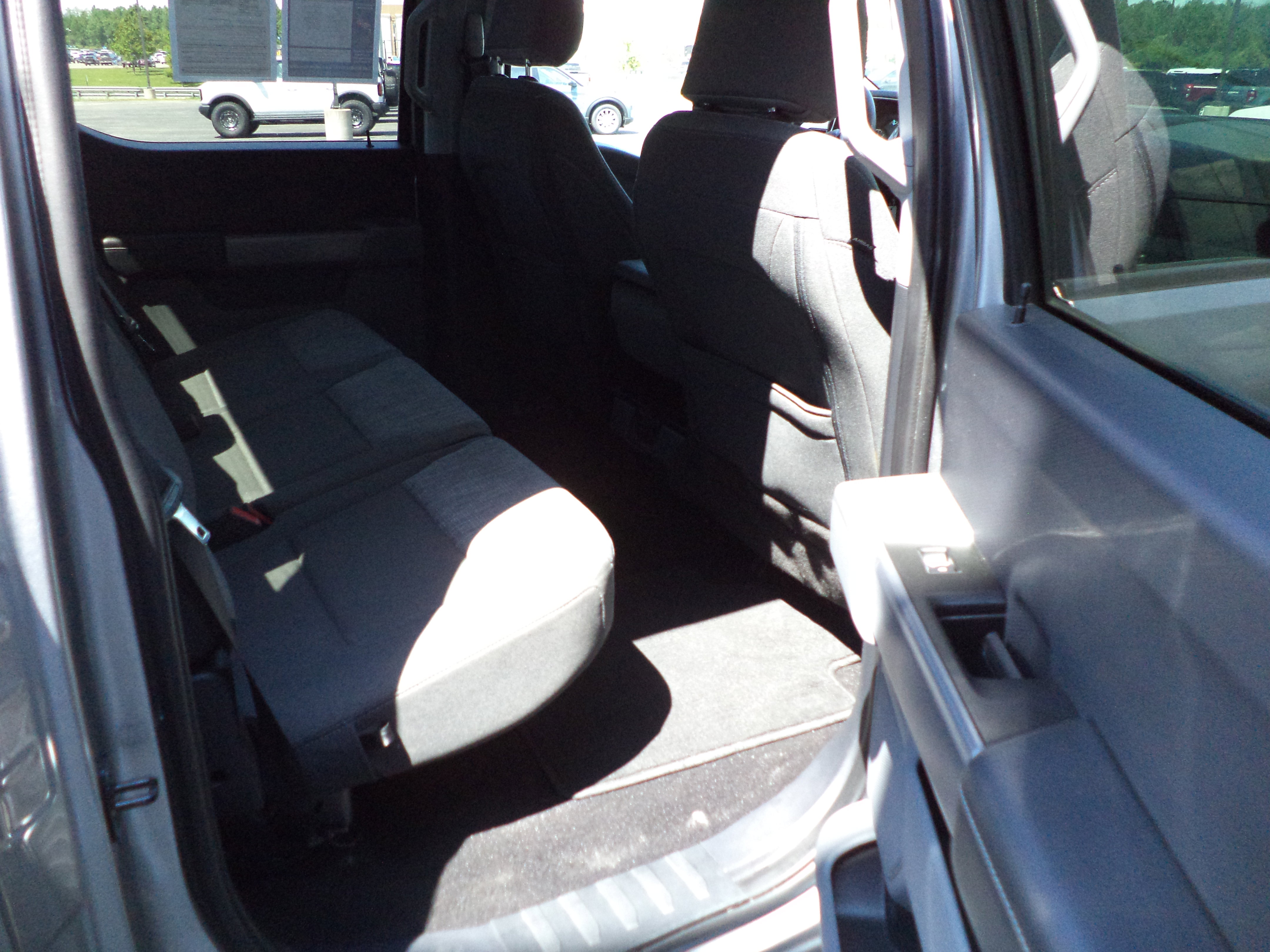 Used 2022 Ford F150 XLT w/ Trailer Tow Package image 7