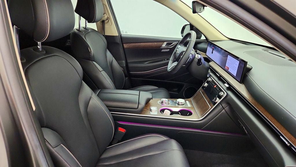 Used 2025 Genesis GV80 2.5T Prestige AWD/4WD image 25