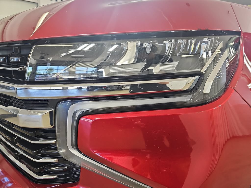 Used 2021 Chevrolet Tahoe LT w/ Luxury Package AWD/4WD image 39