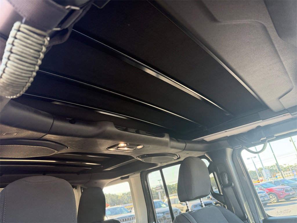 Used 2021 Jeep Wrangler Unlimited Sport image 17