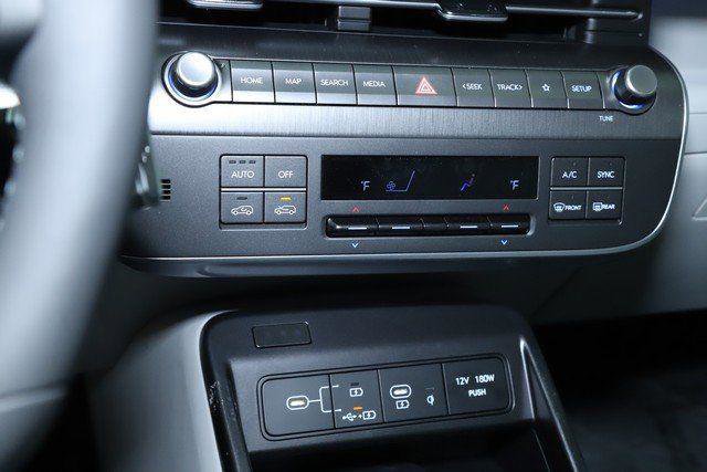 New 2024 Hyundai Kona Limited image 25