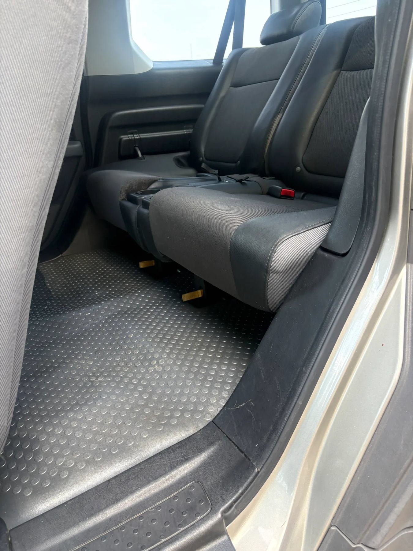 Used 2004 Honda Element EX image 25