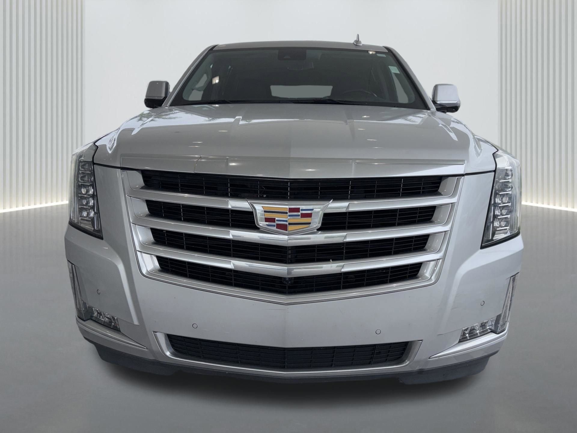 Used 2020 Cadillac Escalade ESV Luxury image 1