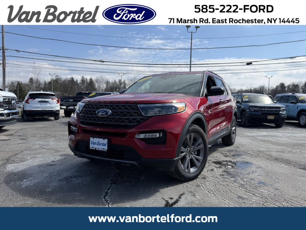 Used 2022 Ford Explorer XLT w/ Equipment Group 202A image 1