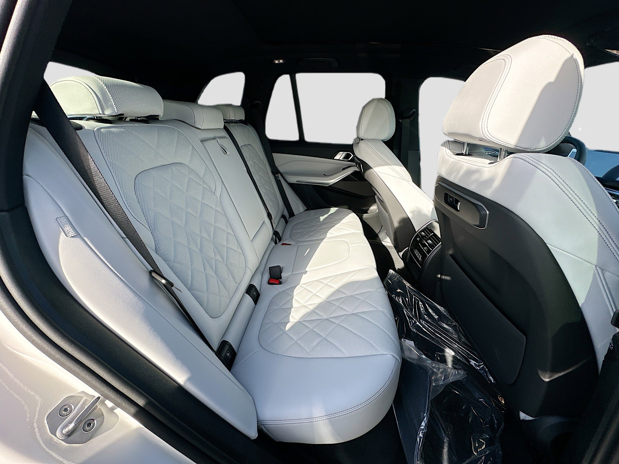 New 2026 BMW X5 xDrive50e w/ M Sport Package image 22