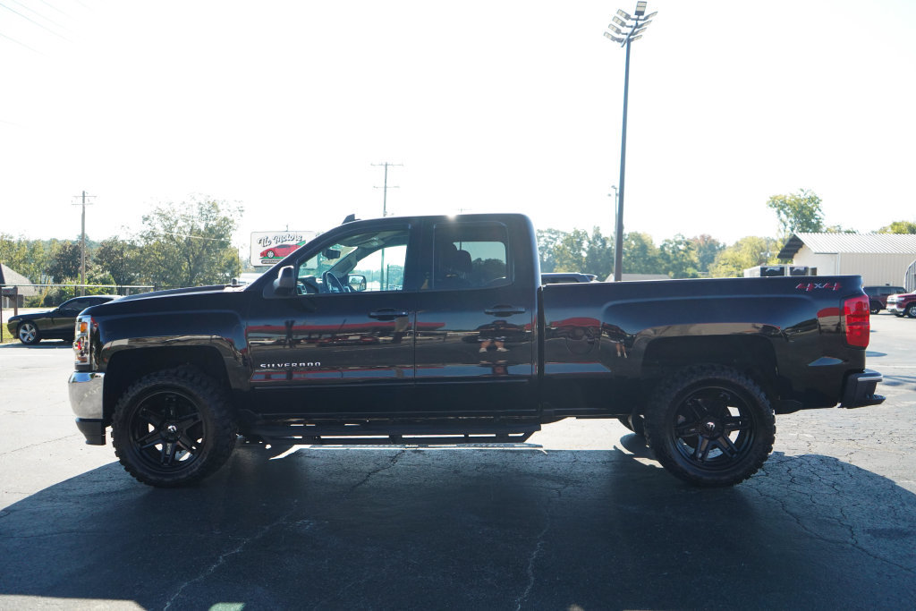 Used 2018 Chevrolet Silverado 1500 LT w/ All Star Edition AWD/4WD image 24