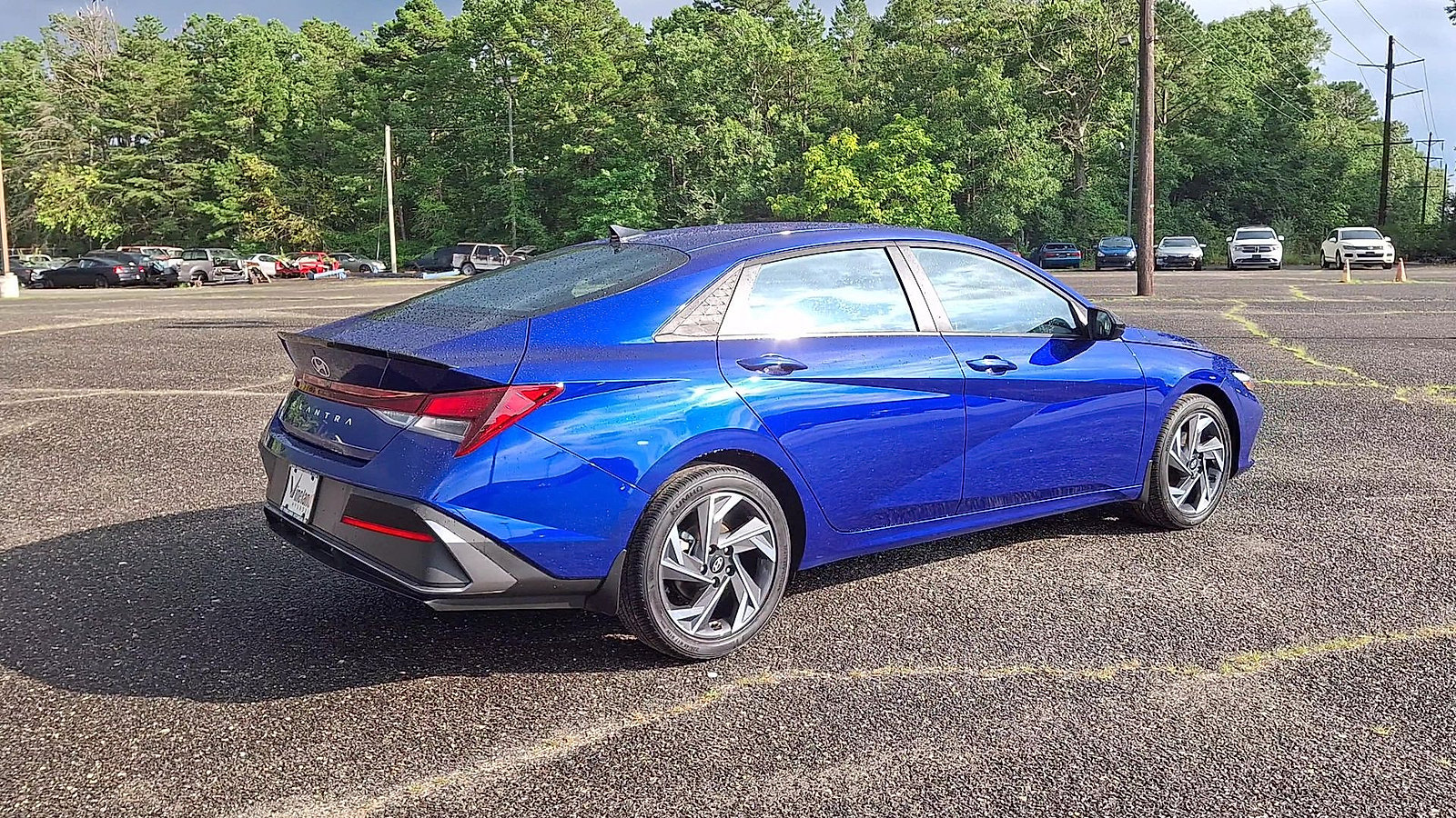 Used 2025 Hyundai Elantra Sport FWD image 8