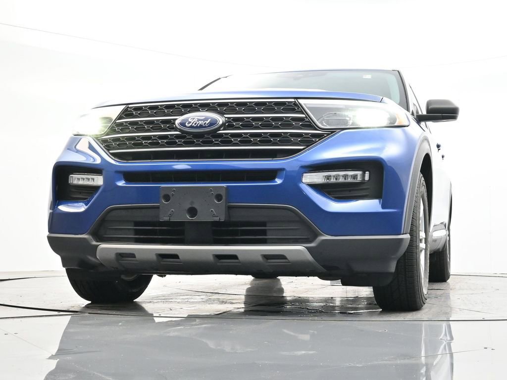 Used 2023 Ford Explorer XLT w/ Equipment Group 202A image 32