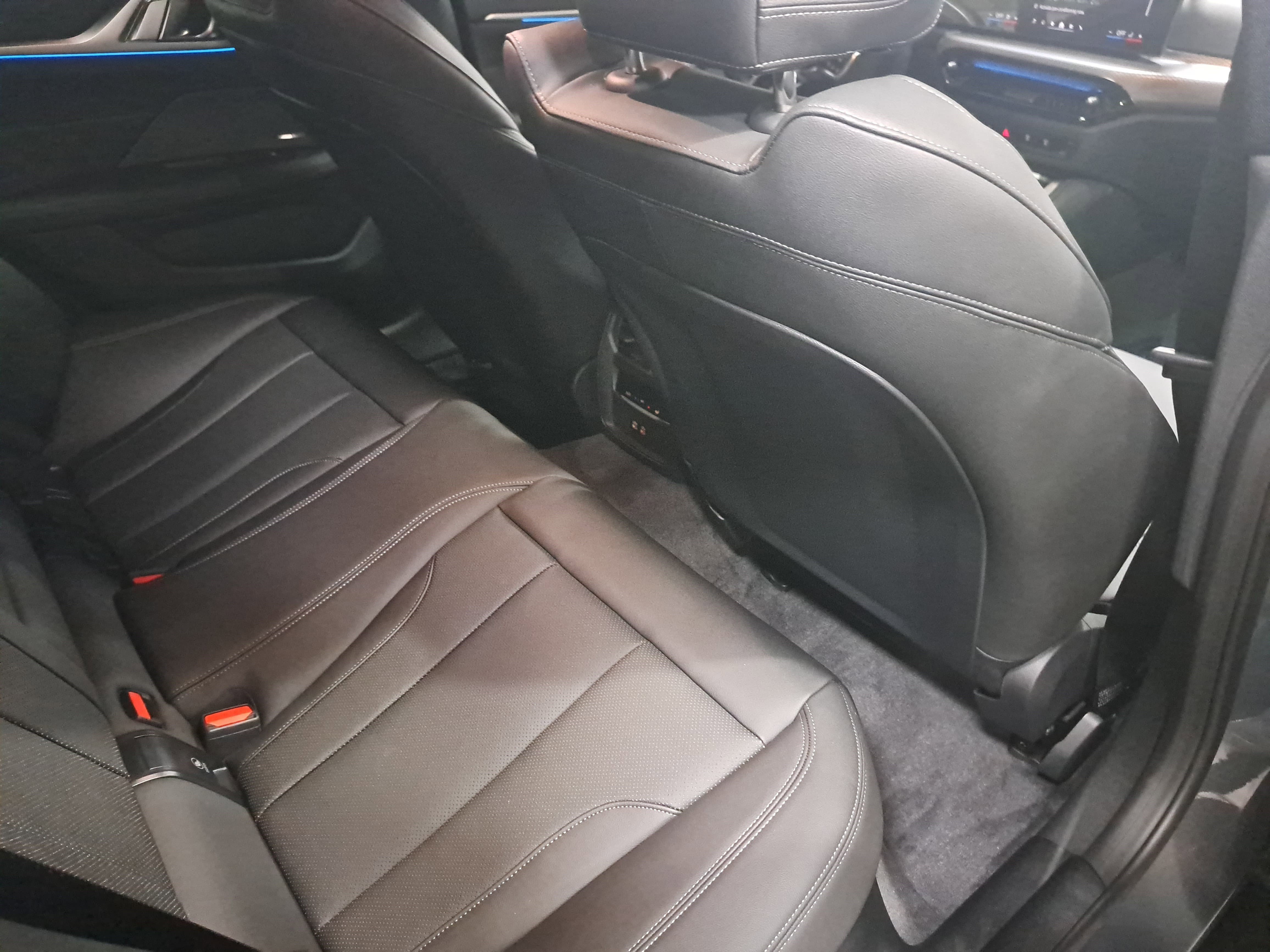 Certified 2026 BMW i4 xDrive40i w/ M Sport Package image 12