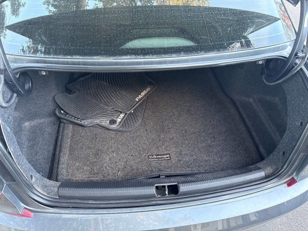 Used 2017 Volkswagen Passat 1.8T SE image 16
