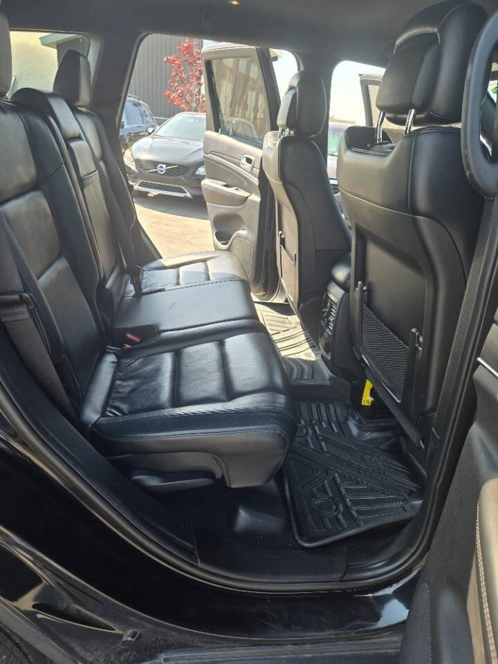 Used 2019 Jeep Grand Cherokee Limited AWD/4WD image 16