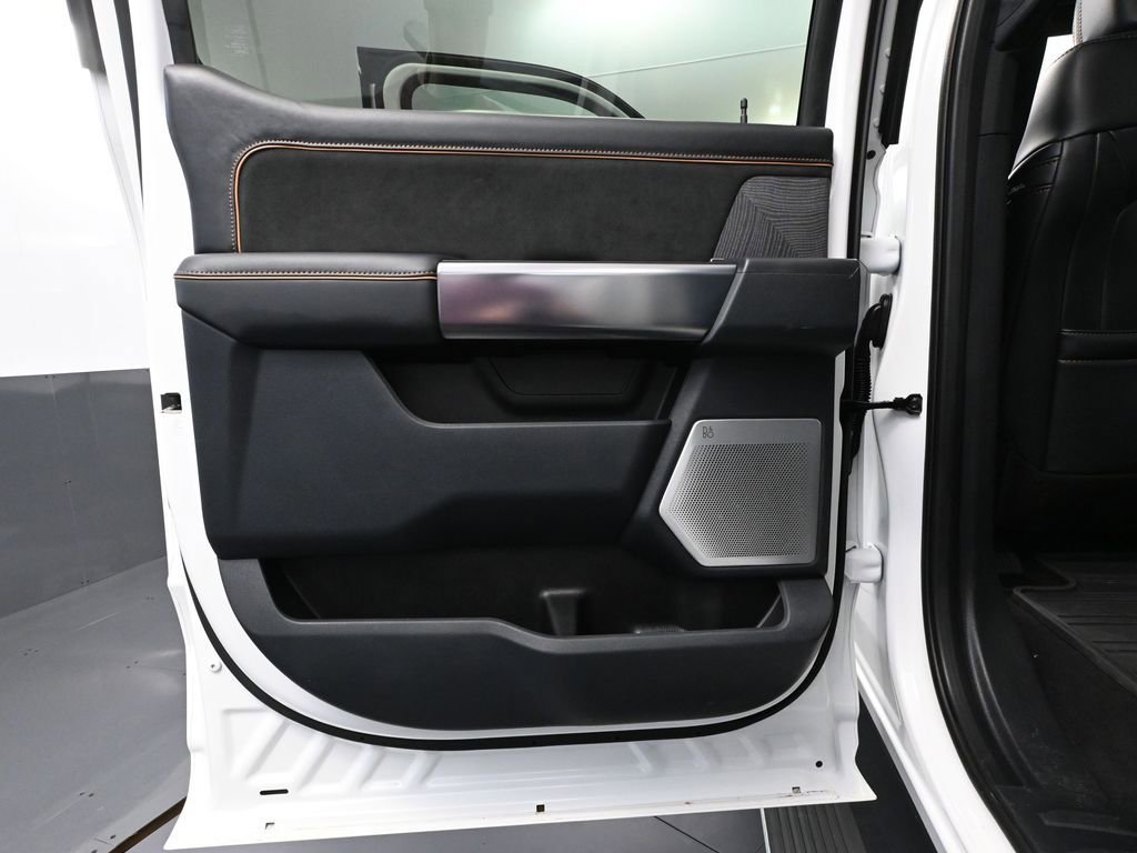 Used 2024 Ford F350 Platinum image 37