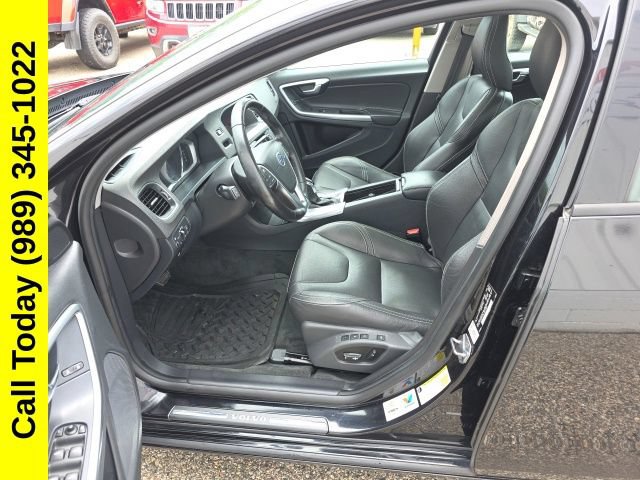 Used 2018 Volvo S60 T5 Dynamic w/ Vision Package FWD image 2