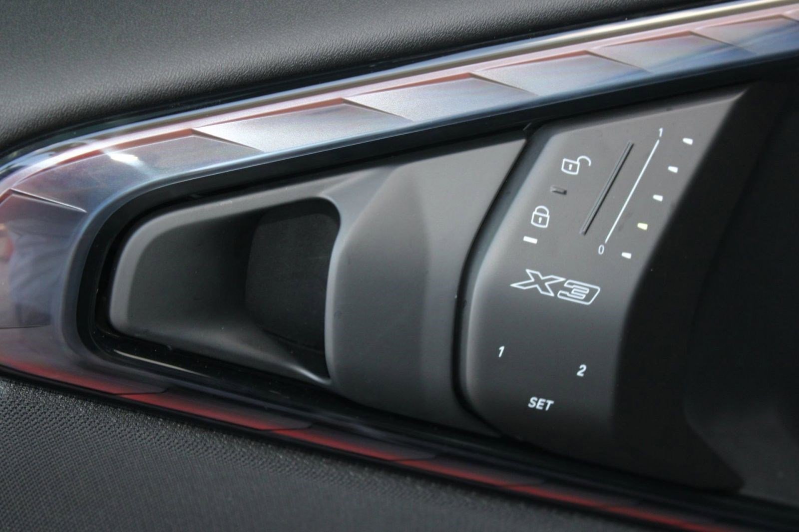 Certified 2025 BMW X3 xDrive30i w/ Premium Package image 19