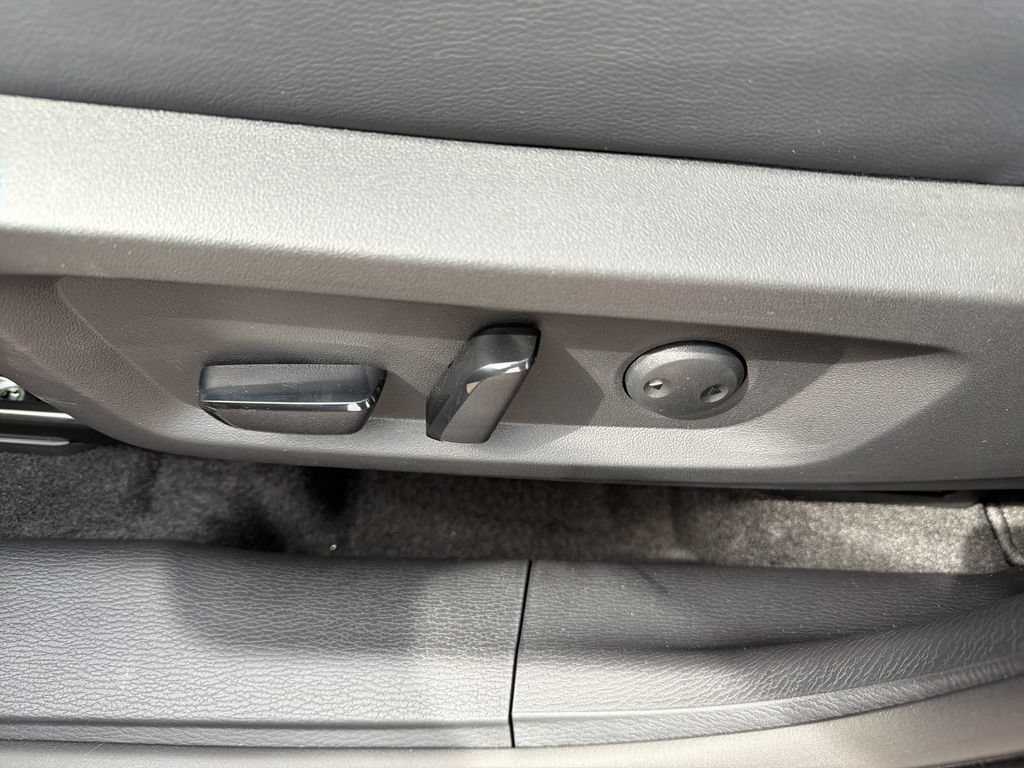 New 2026 Mitsubishi Outlander SEL AWD/4WD image 17