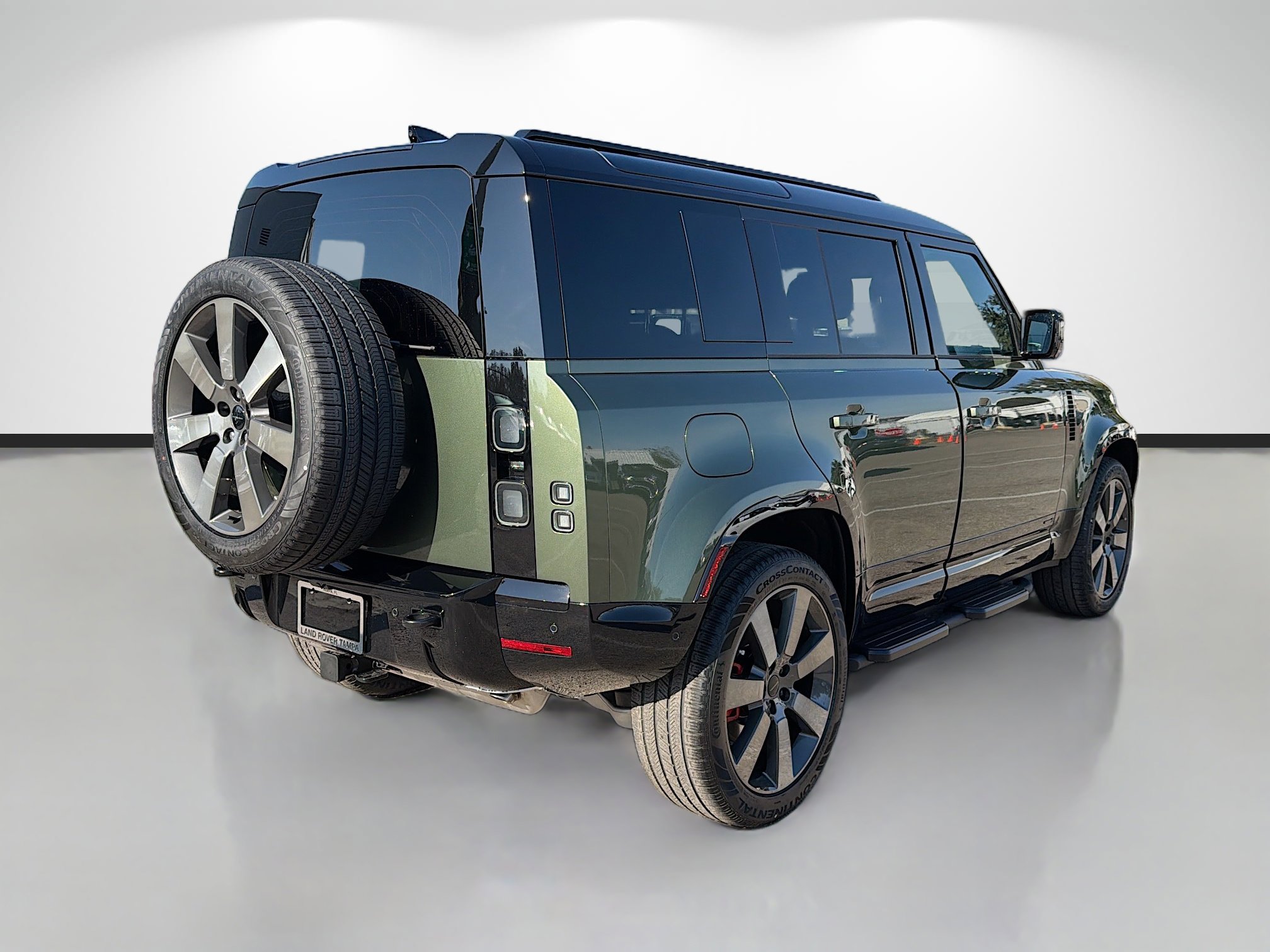New 2026 Land Rover Defender 110 X AWD/4WD image 5