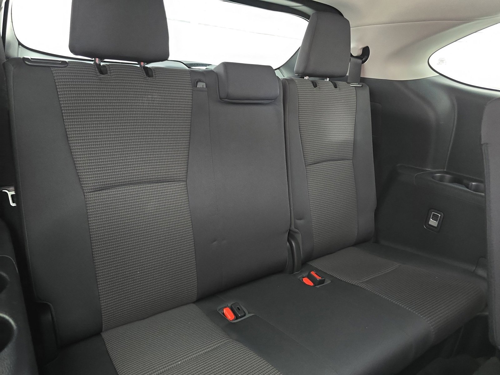 Used 2023 Toyota Highlander L image 12