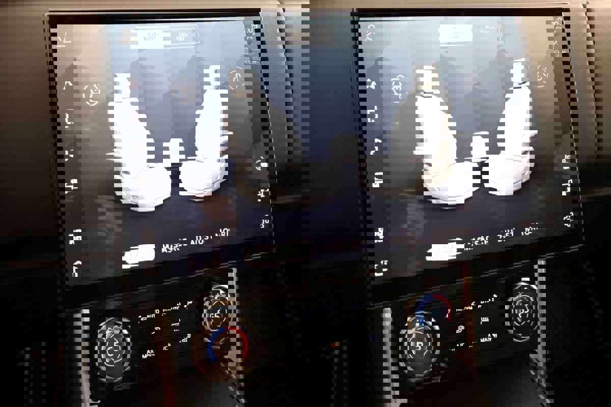 Used 2022 Land Rover Range Rover Long Wheelbase First Edition image 9