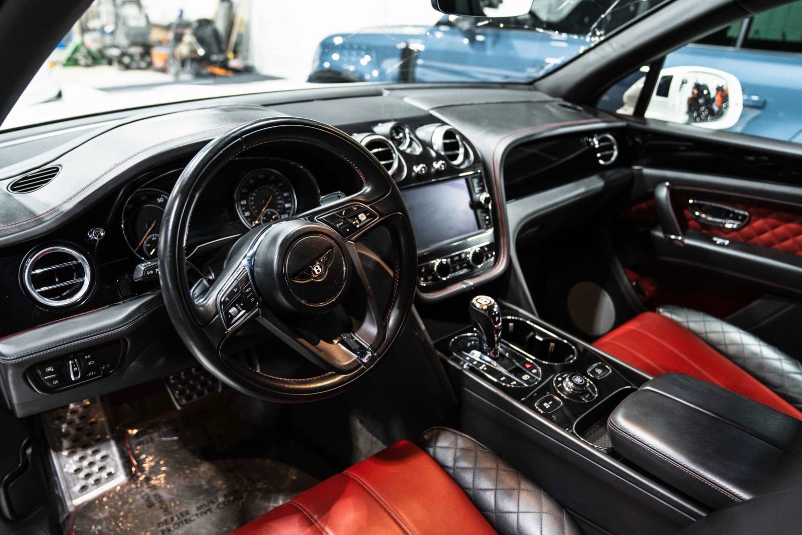 Used 2019 Bentley Bentayga AWD/4WD image 29