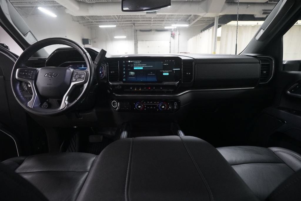 Used 2025 Chevrolet Silverado 2500 LT w/ Trail Boss Package AWD/4WD image 5