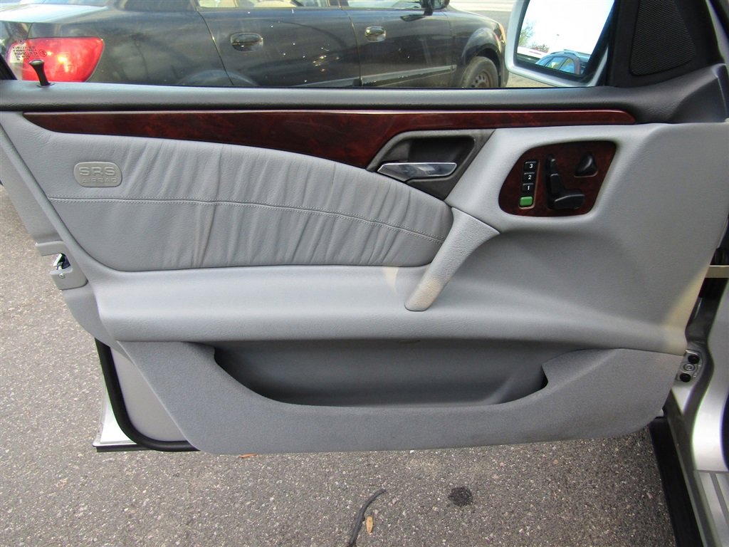 Used 1997 Mercedes-Benz E 320 Sedan image 18