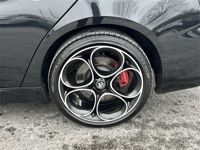 Used 2023 Alfa Romeo Giulia Veloce image 11