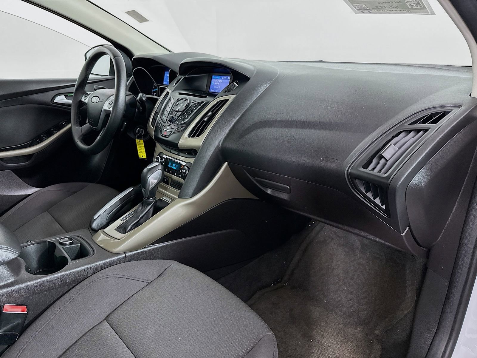 Used 2012 Ford Focus SEL FWD image 27