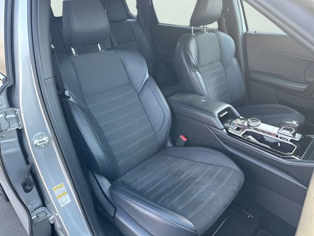 Used 2025 Mitsubishi Outlander SE image 14