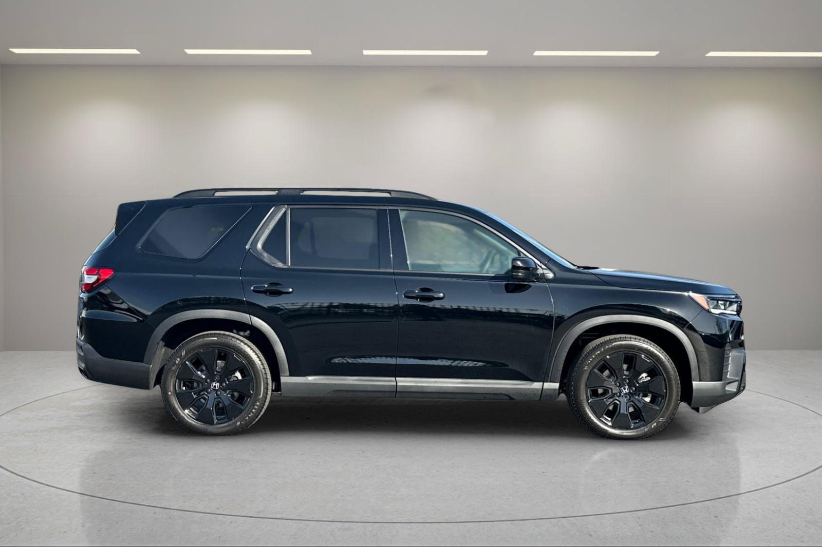New 2026 Honda Pilot Black Edition image 6