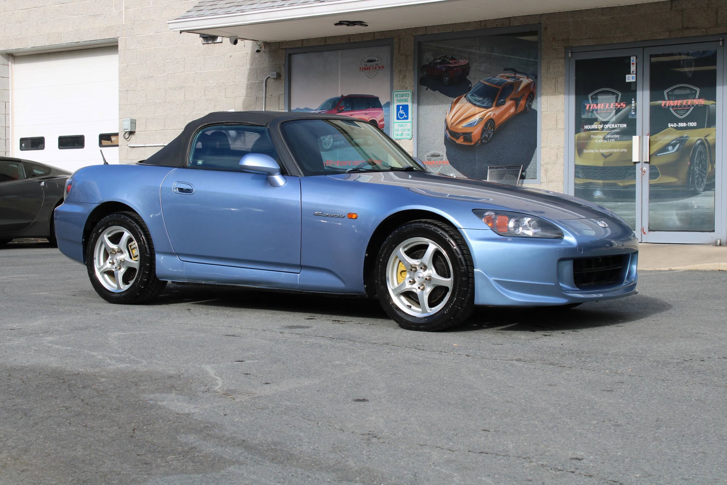 Used 2004 Honda S2000 image 2