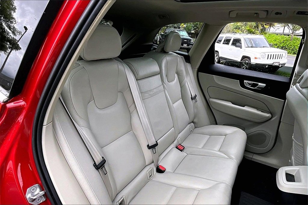 Used 2019 Volvo XC60 T5 Momentum w/ Premium Package image 29