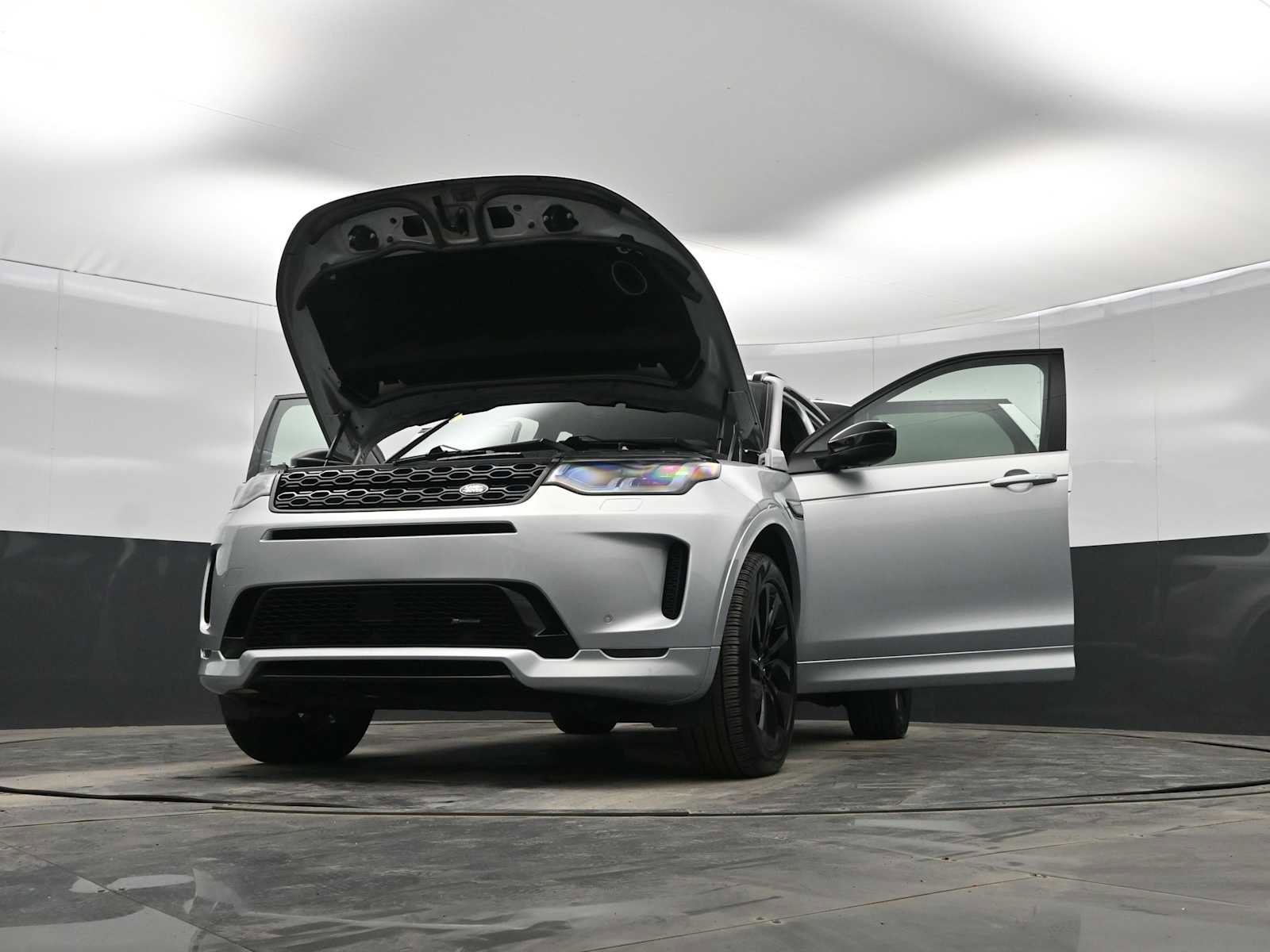 Used 2023 Land Rover Discovery Sport SE R-Dynamic image 43