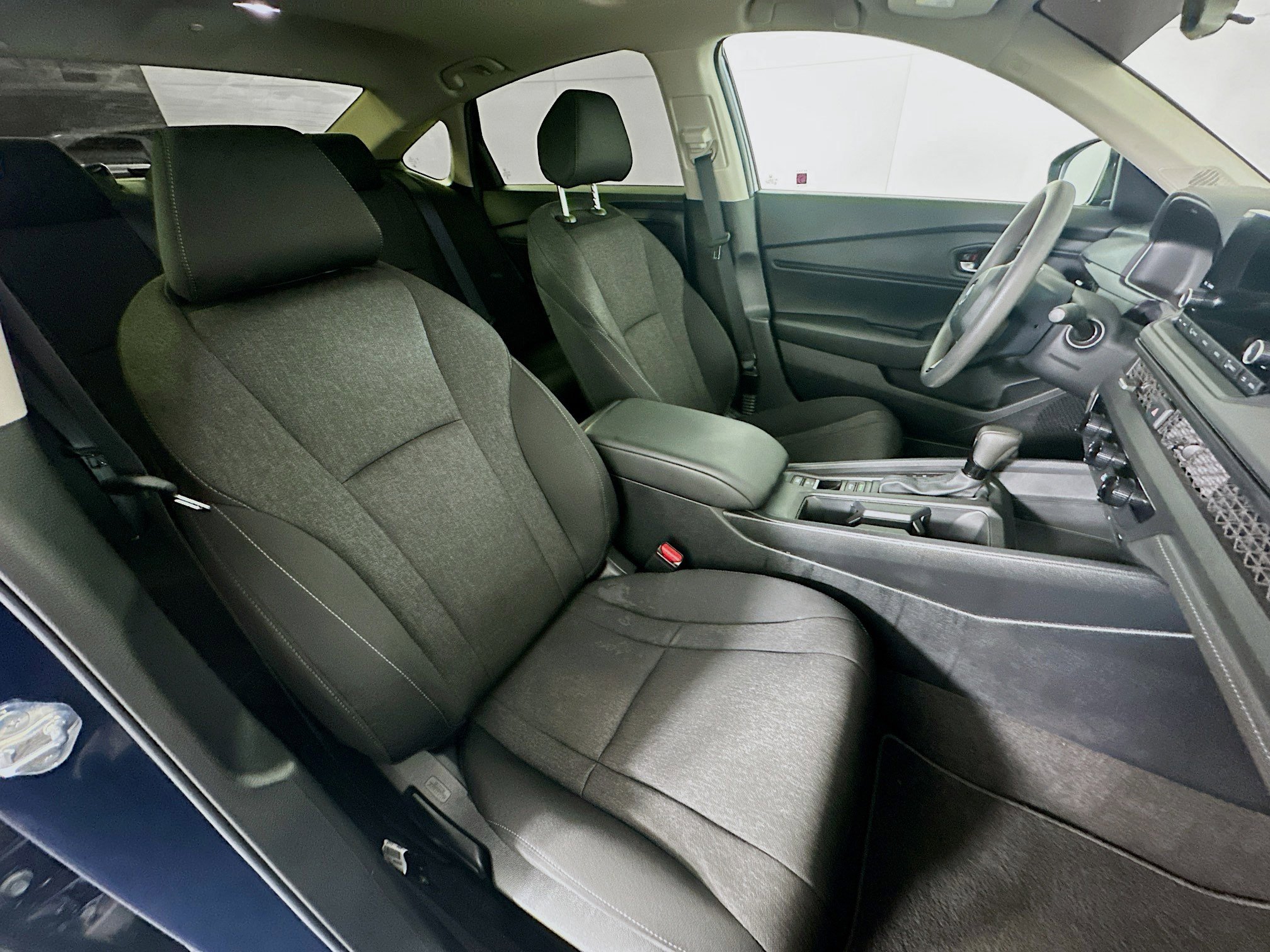 Used 2025 Honda Accord SE image 28