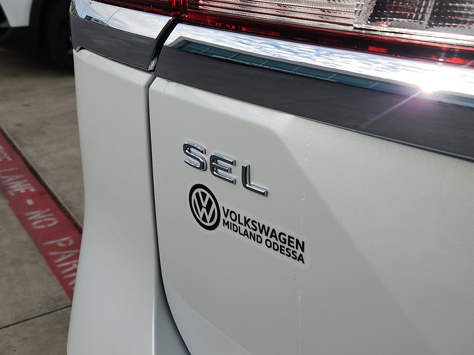 New 2026 Volkswagen Atlas SEL Premium R-Line image 10